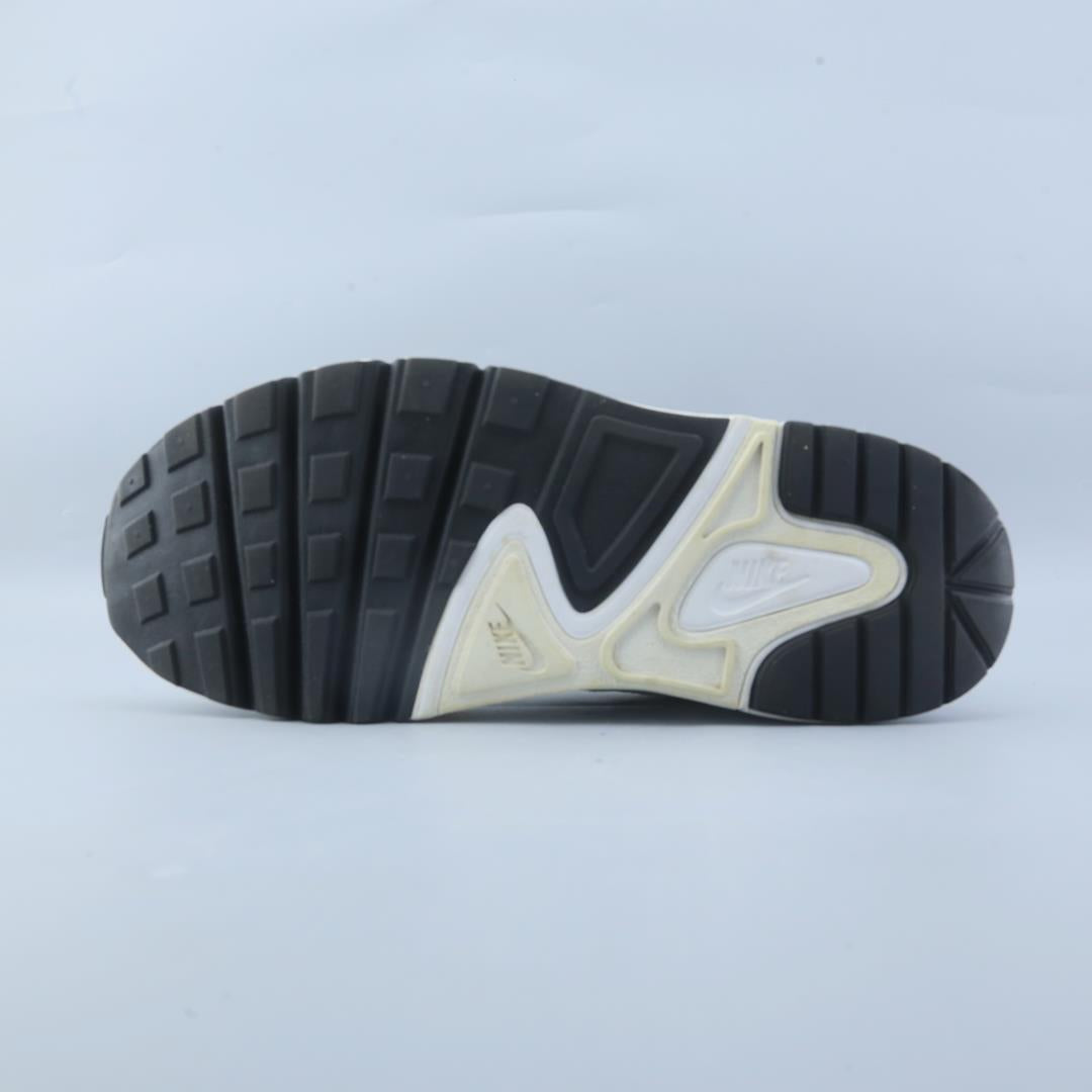 NIKE ATSUMA