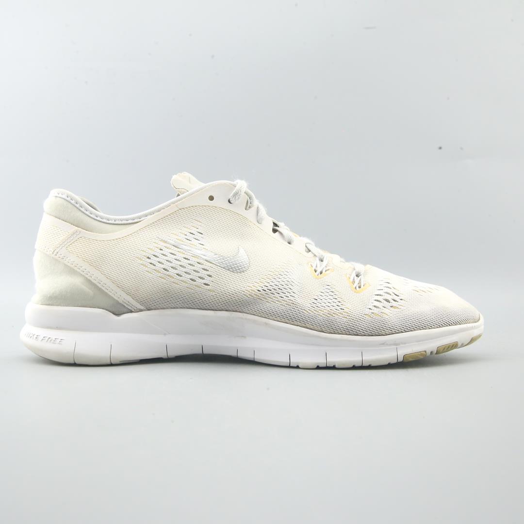 NIKE  FREE  TR FIT 5