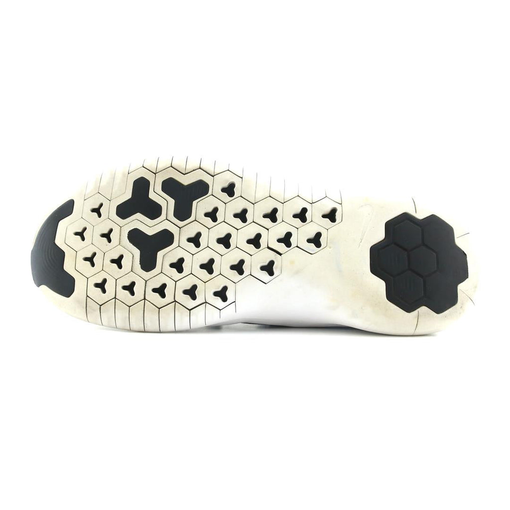 NIKE  FREE TR 8