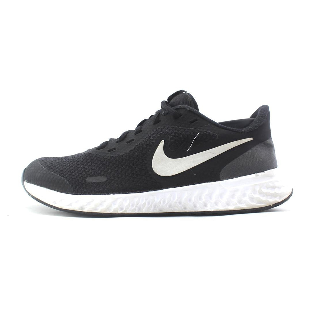 NIKE REVOLUTION 5