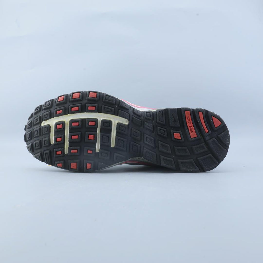 NIKE  REAX RUN 5