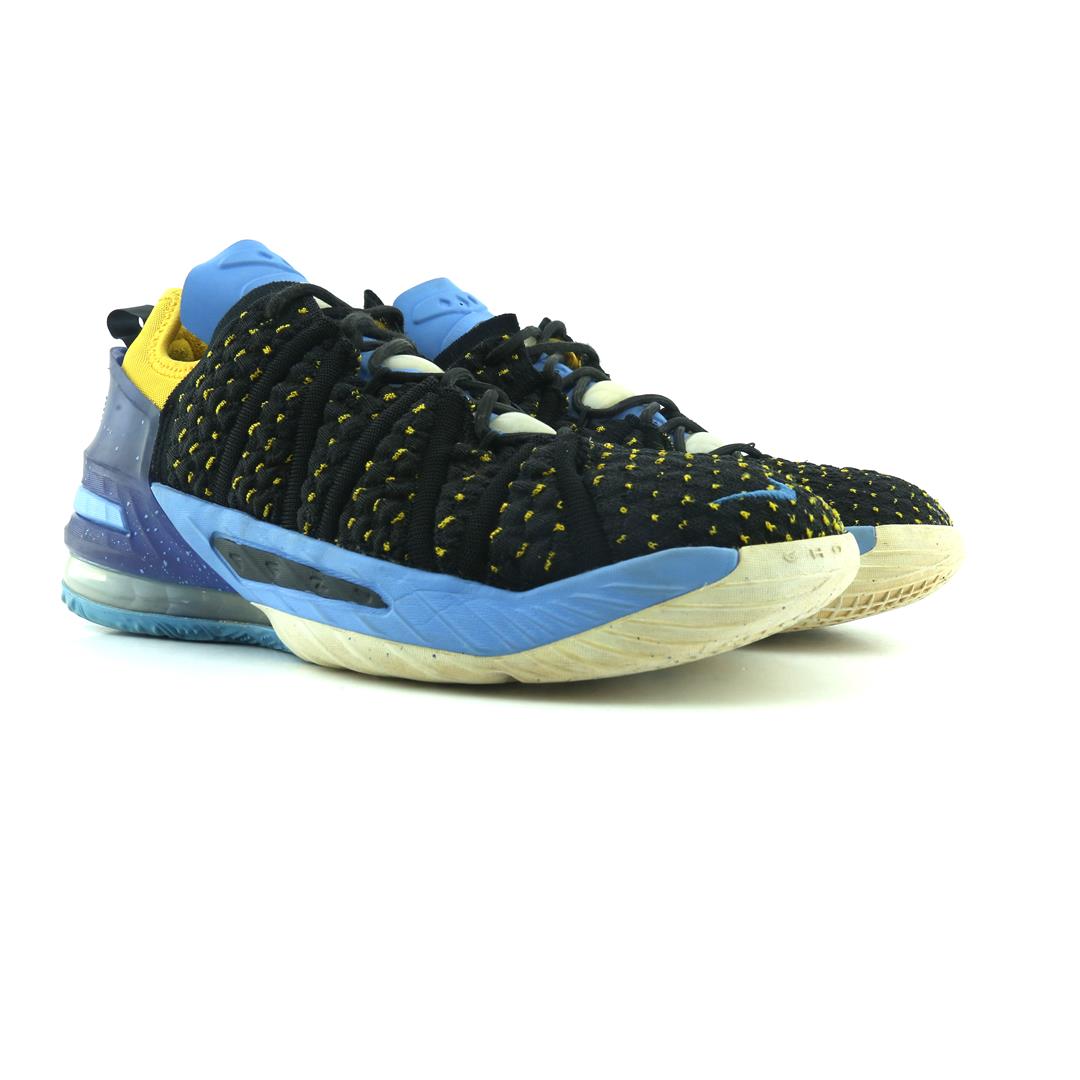 NIKE LEBRON 18