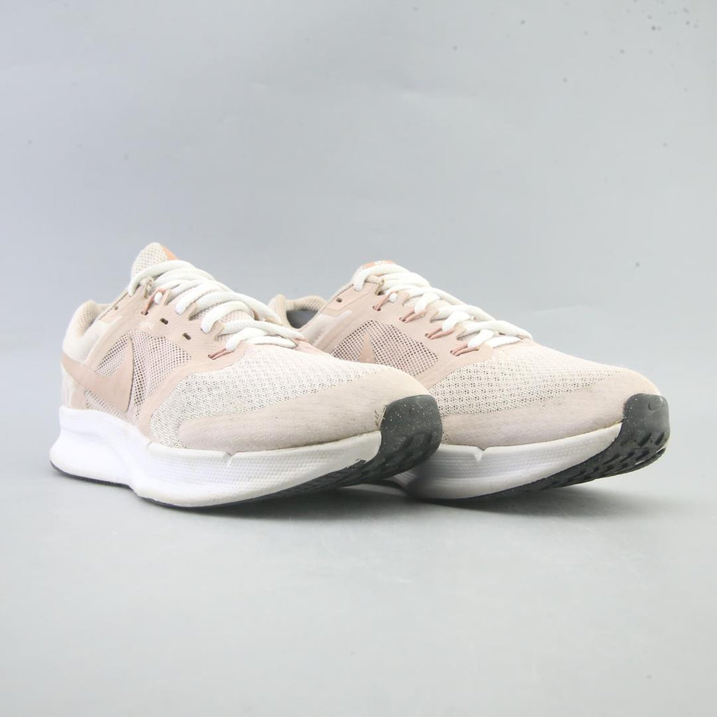 NIKE RUN SWIFT 3