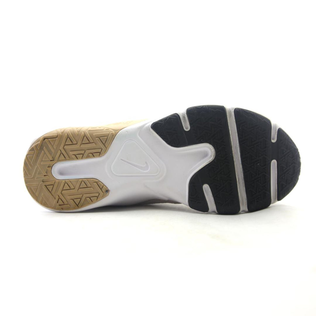 NIKE  LEGEND ESSENTIAL