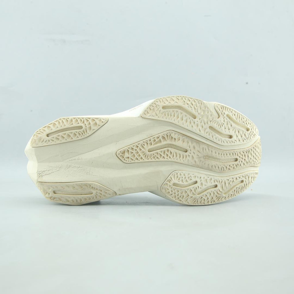 NEW BALANCE FUELCELL REBEL V4