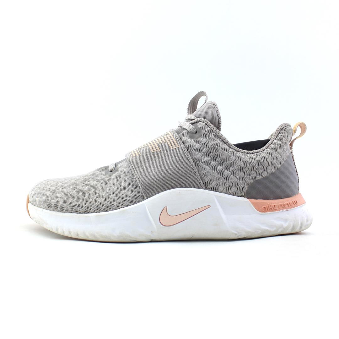 NIKE  IN-SEASON TR 9