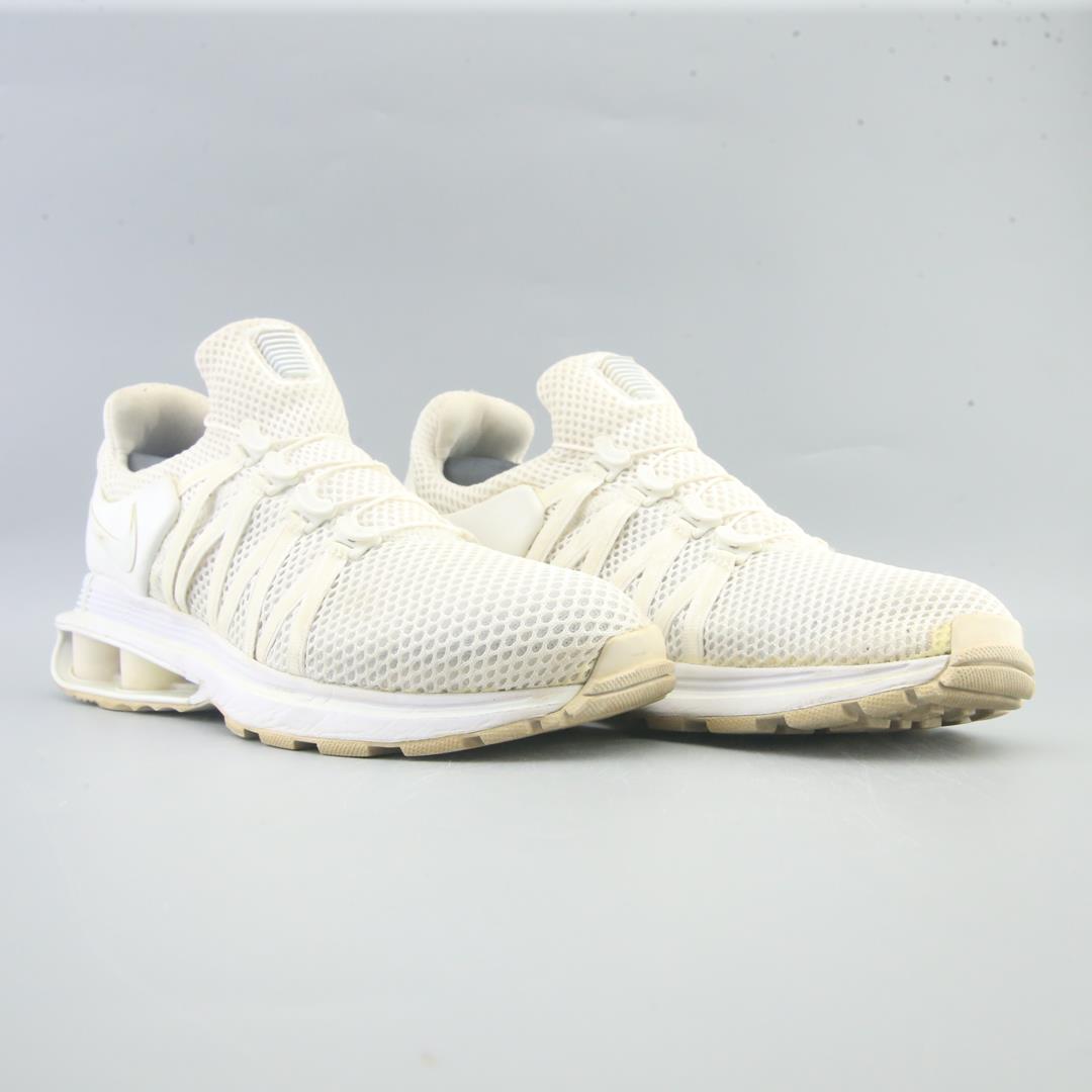NIKE SHOX GRAVITY