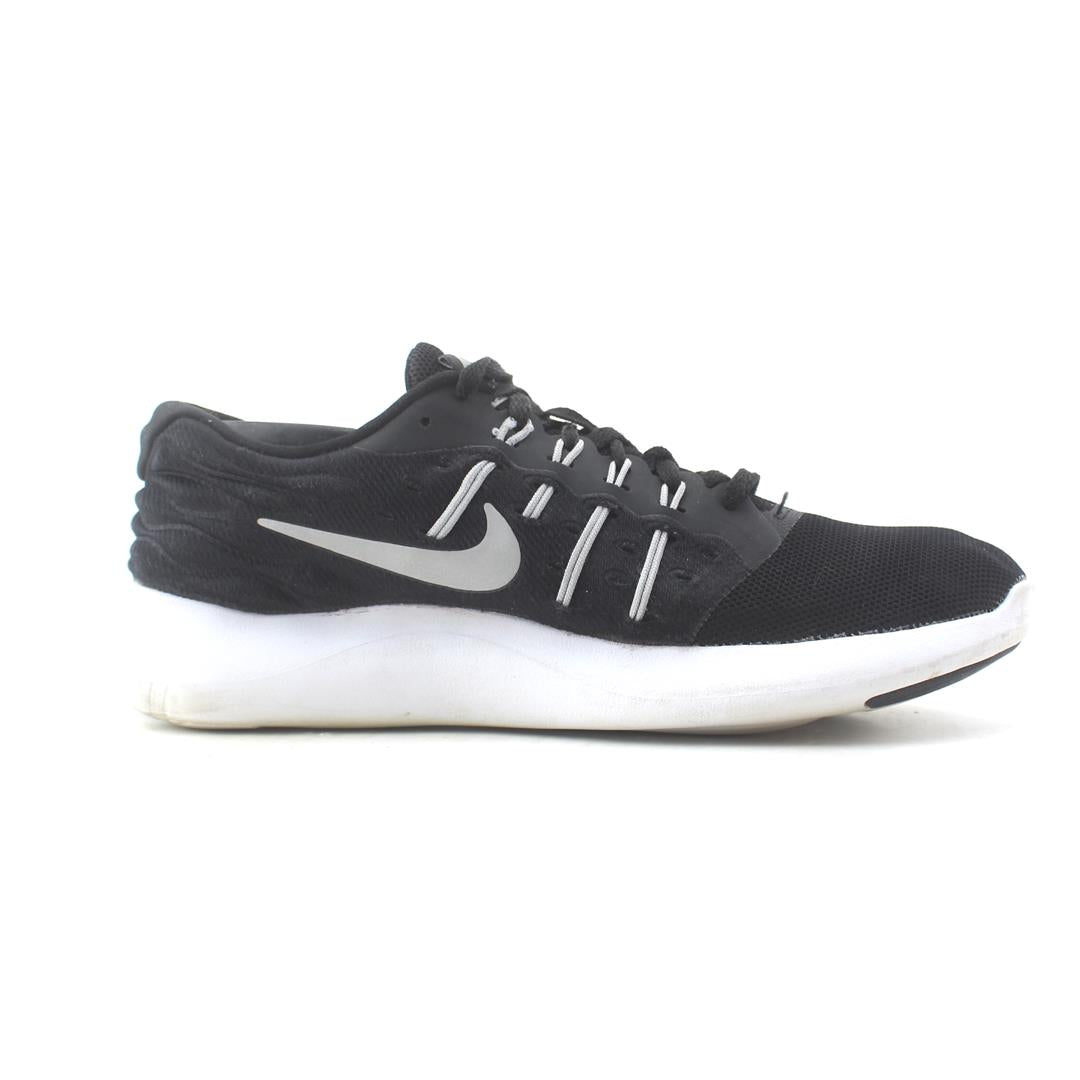 NIKE  LUNARSTELOS