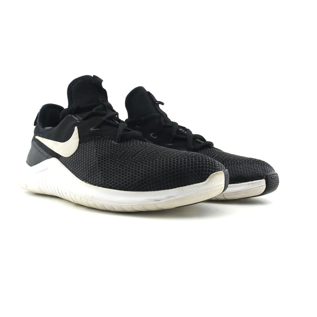 NIKE  FREE TR 8