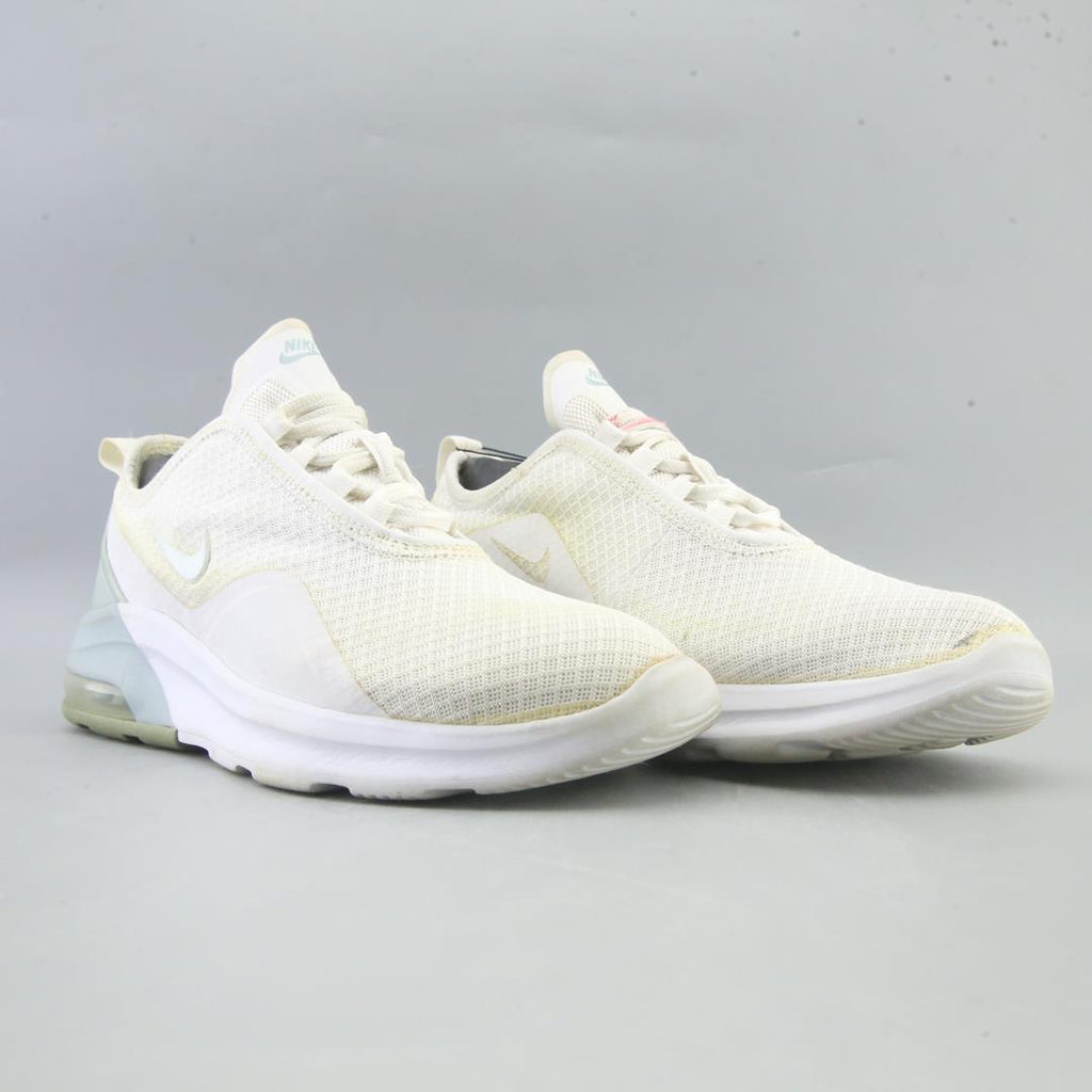 NIKE AIR MAX MOTION 2