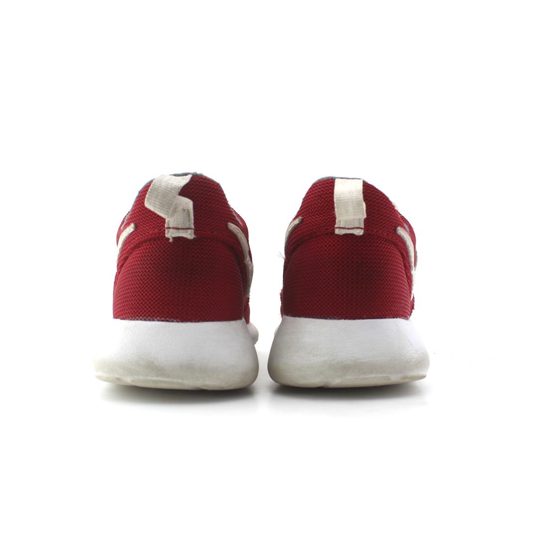 NIKE ROSHE ONE