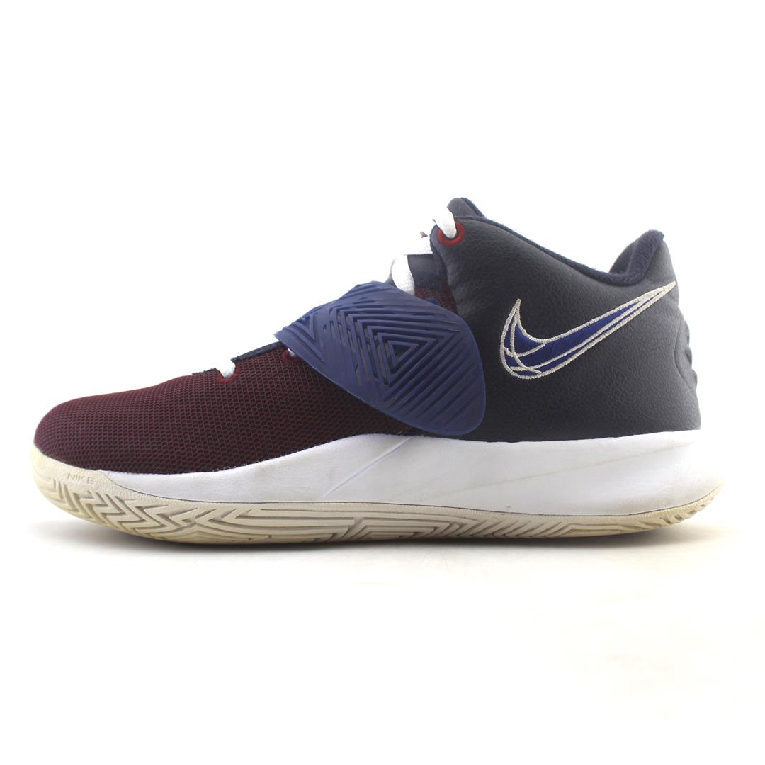 NIKE KYRIE FLYTRAP 2