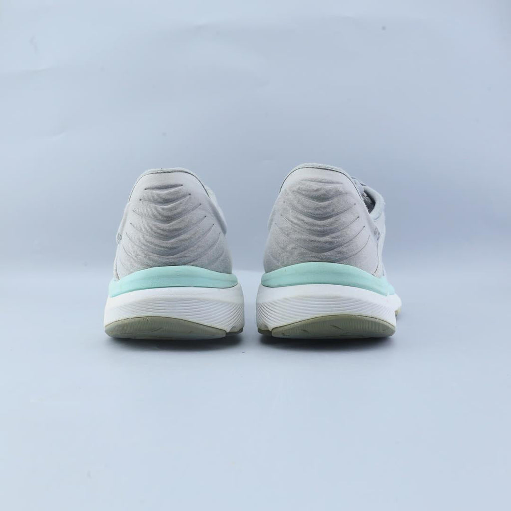 NEW BALANCE 860V10