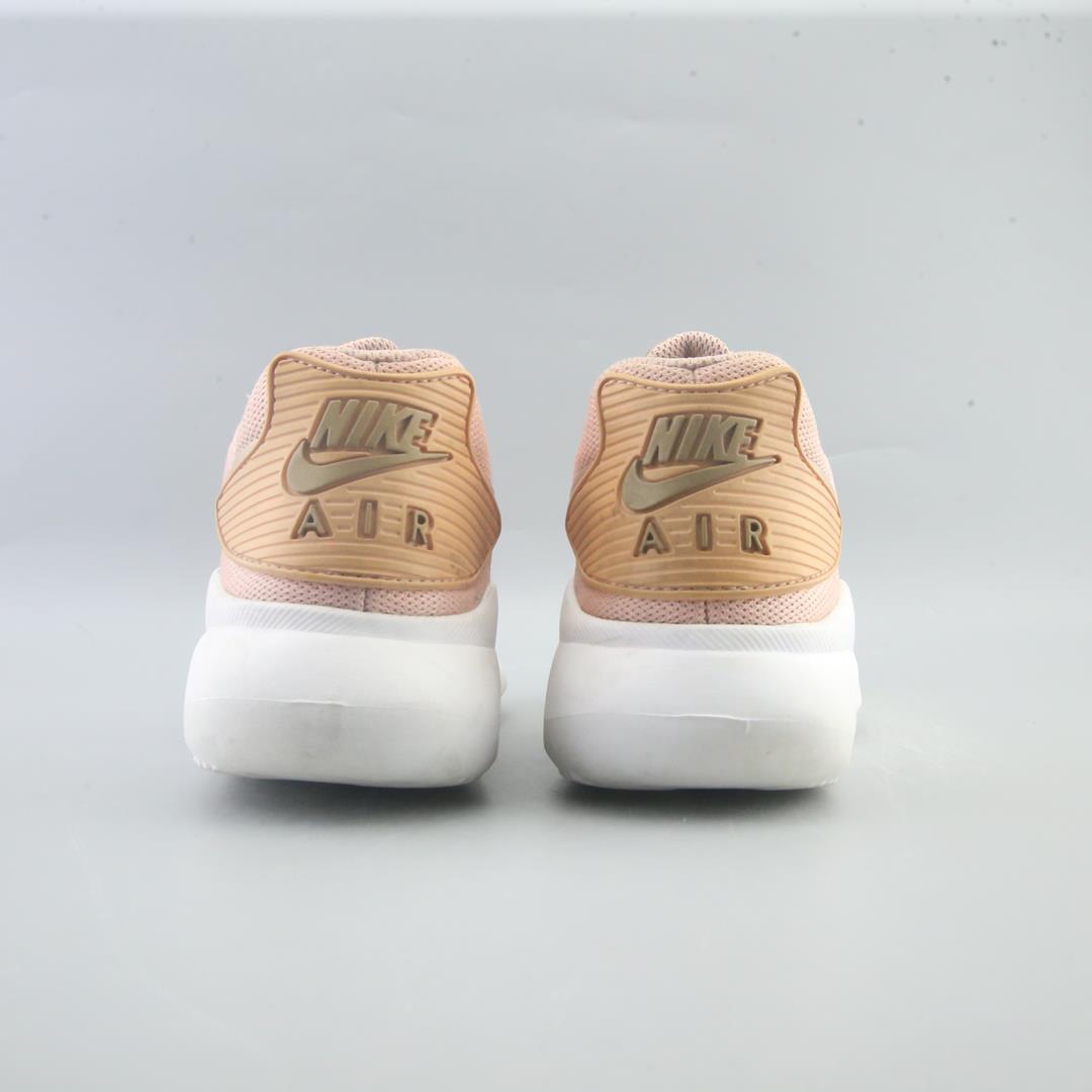 NIKE AIR MAX OKETO
