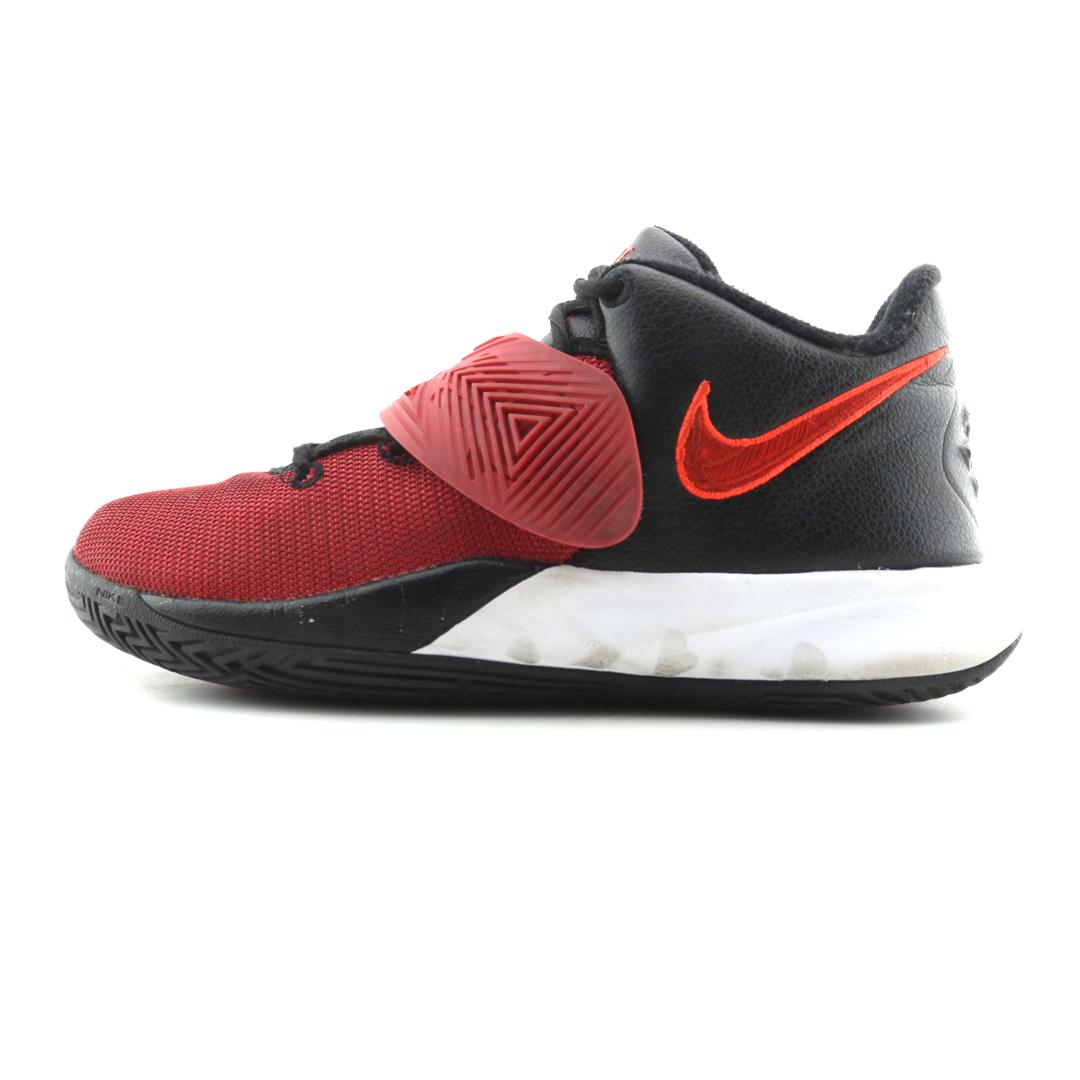 NIKE KYRIE FLYTRAP 3