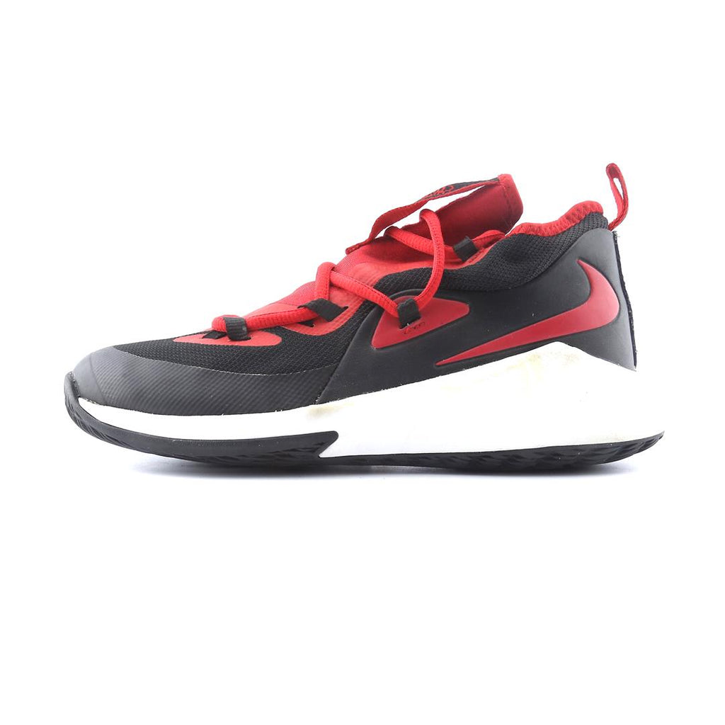 NIKE FUTURE COURT 2