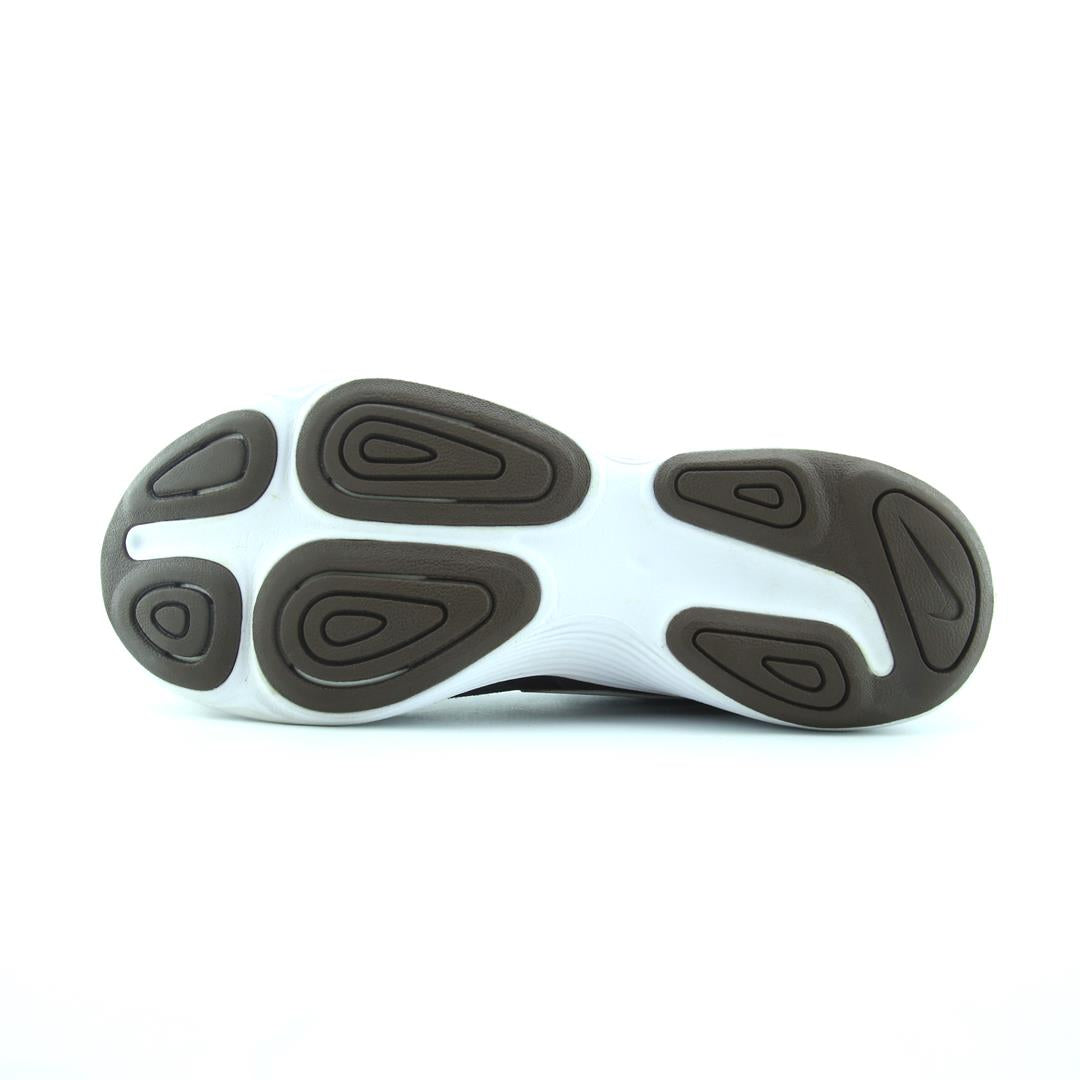 NIKE REVOLUTION 4