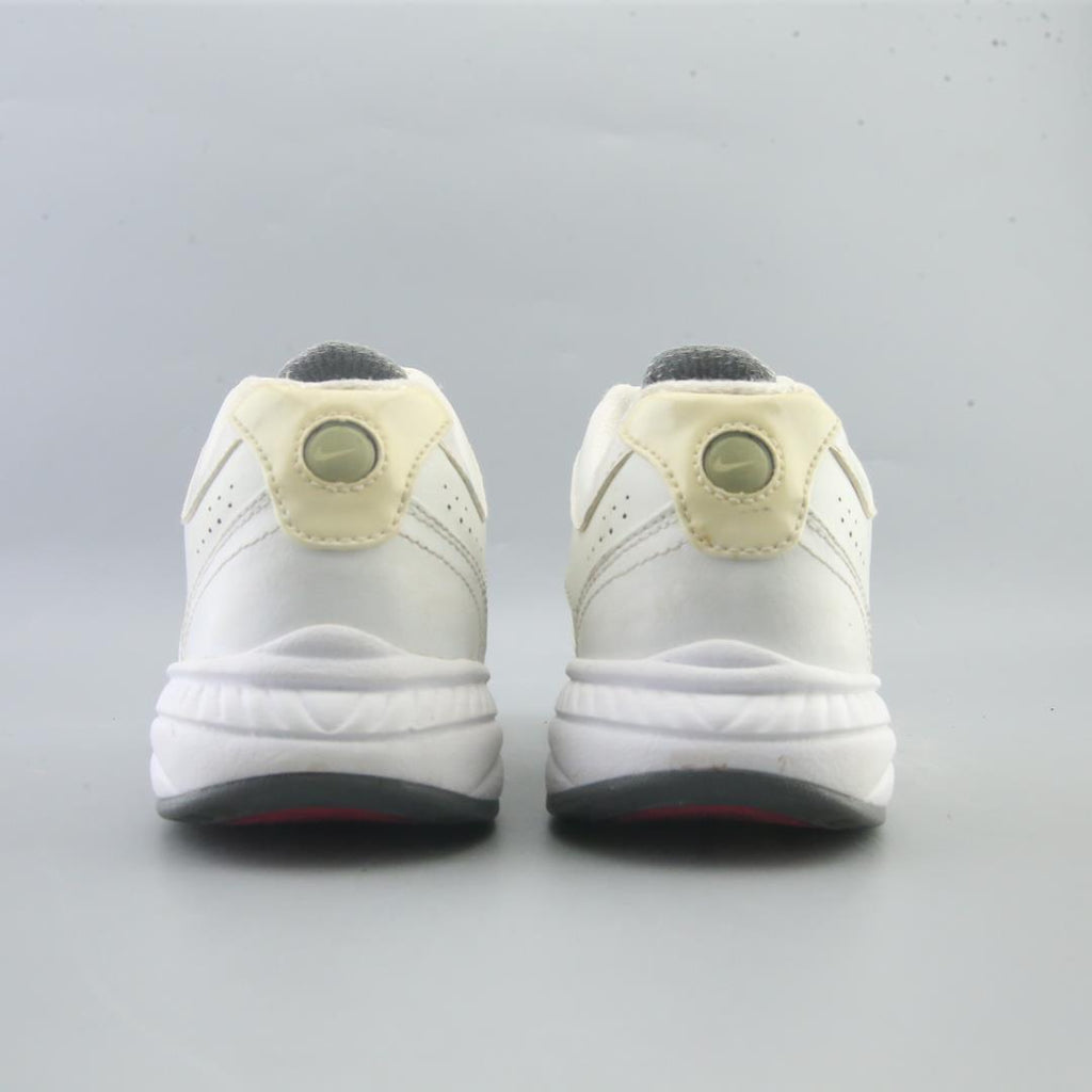 NIKE STEADY 7