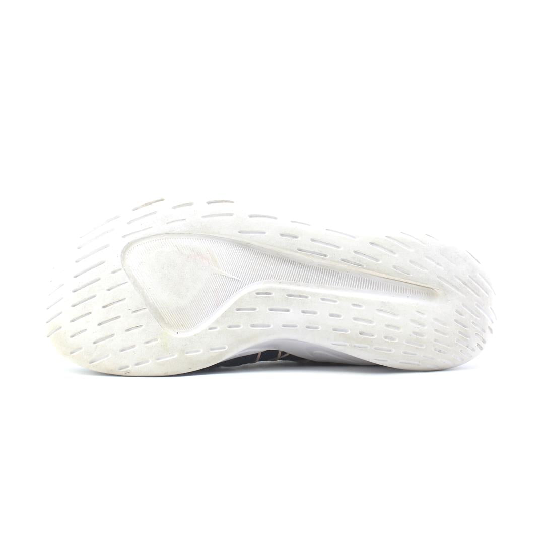 NIKE VIALE TECH RACER