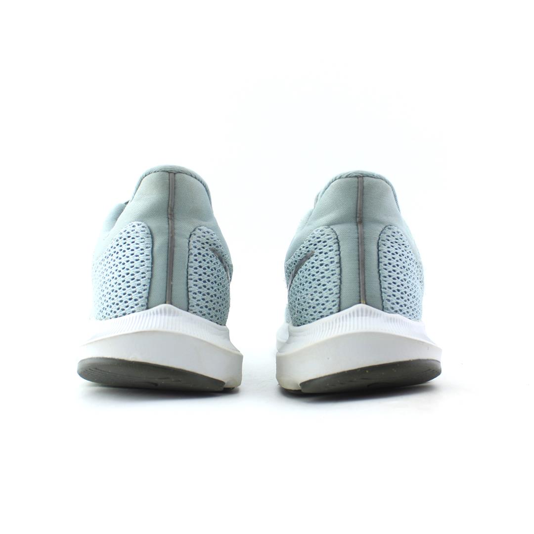 NIKE QUEST 2