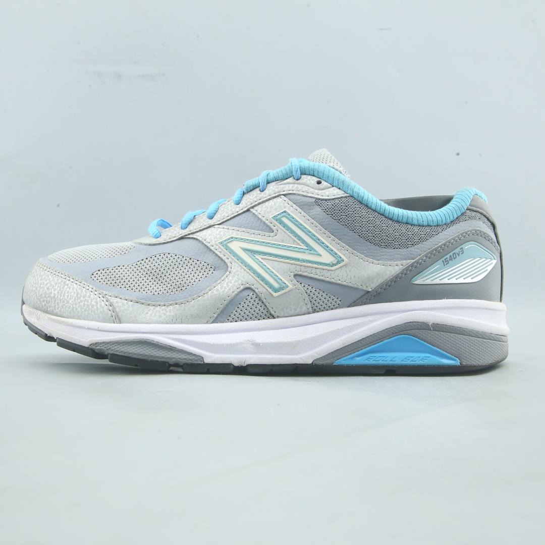 NEW BALANCE 1540V3