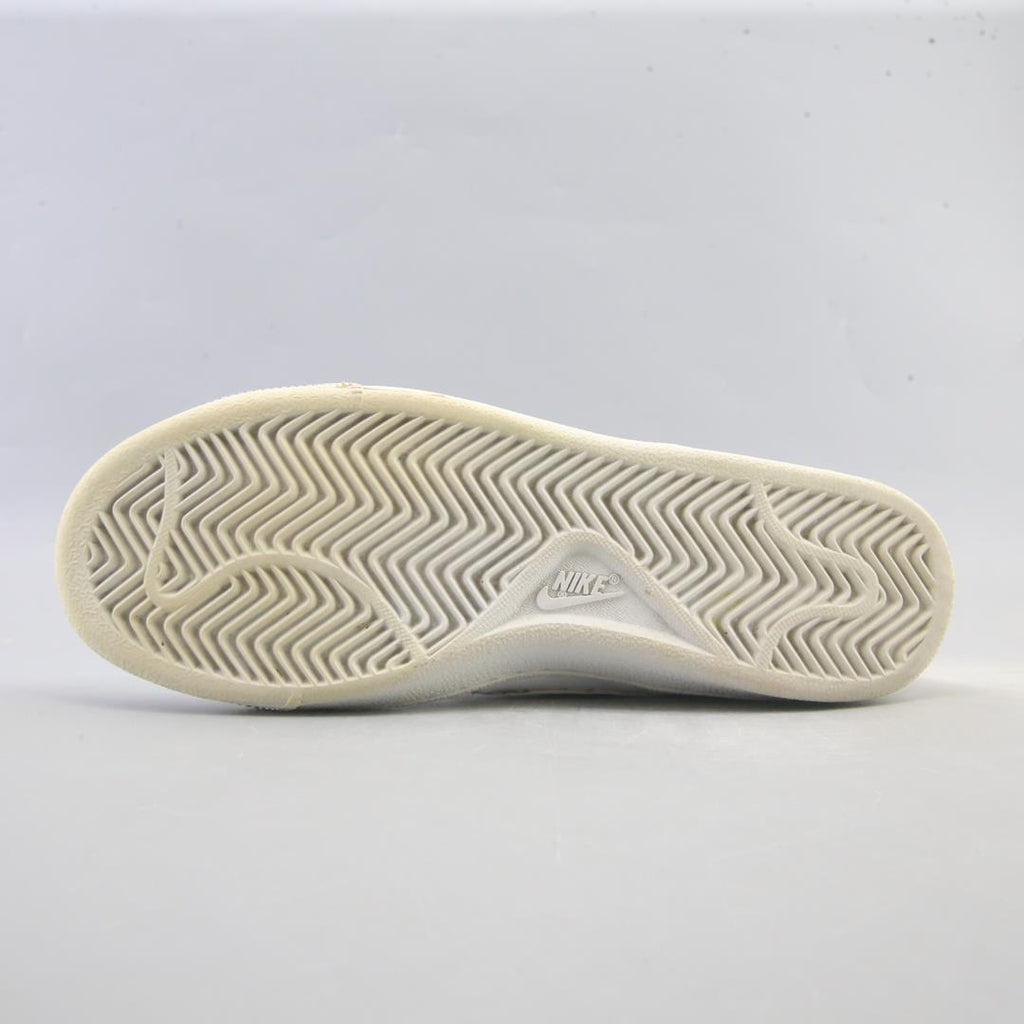 NIKE COURT ROYALE AC