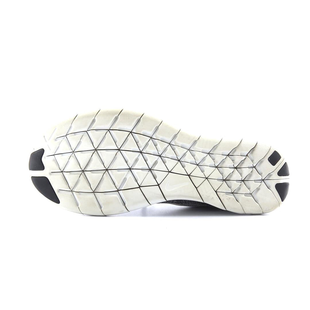 NIKE FREE RN
