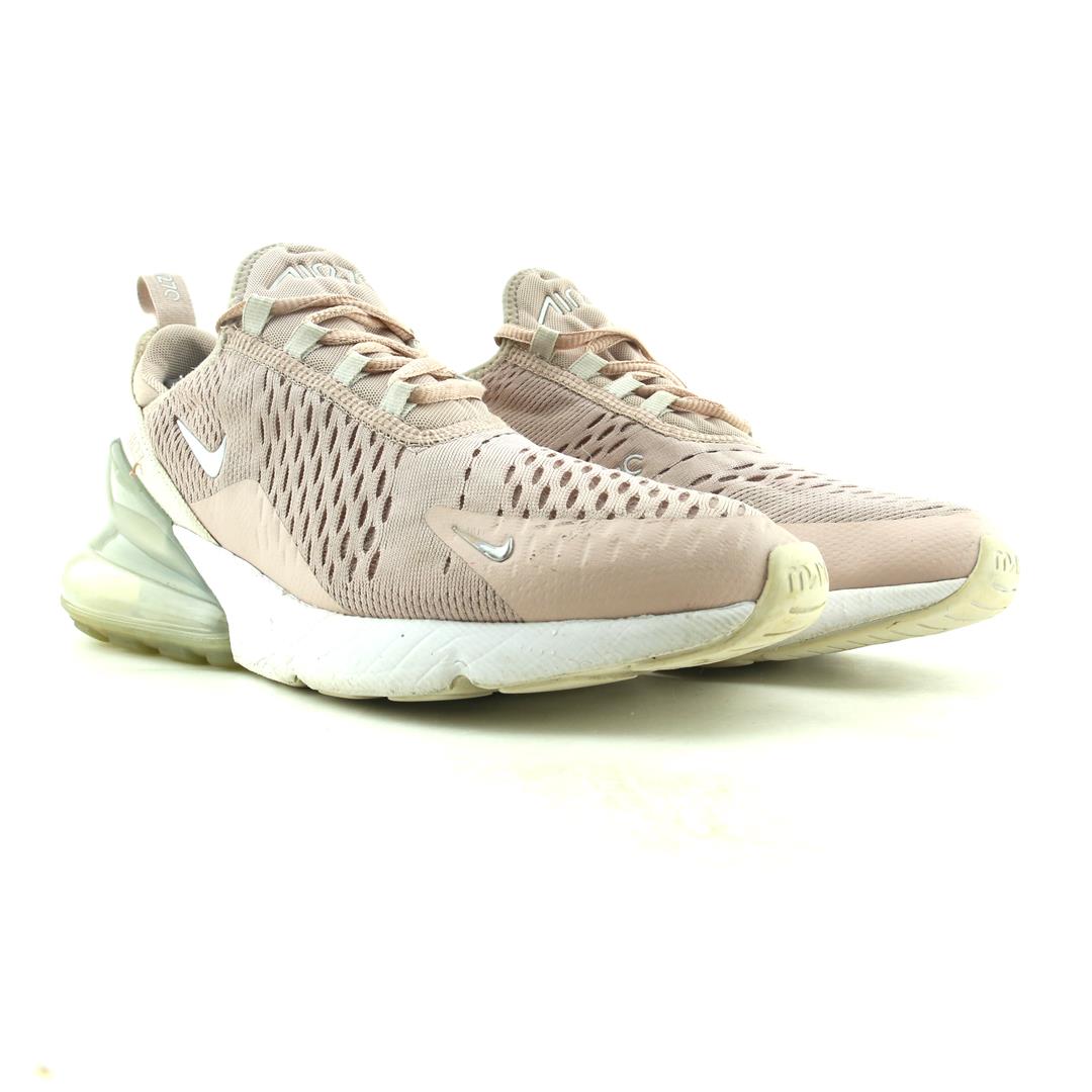 NIKE AIR MAX 270