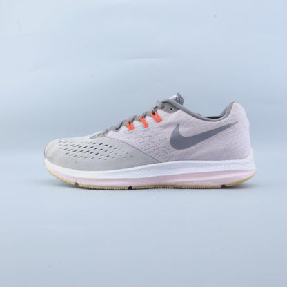 NIKE ZOOM WINFLO 4