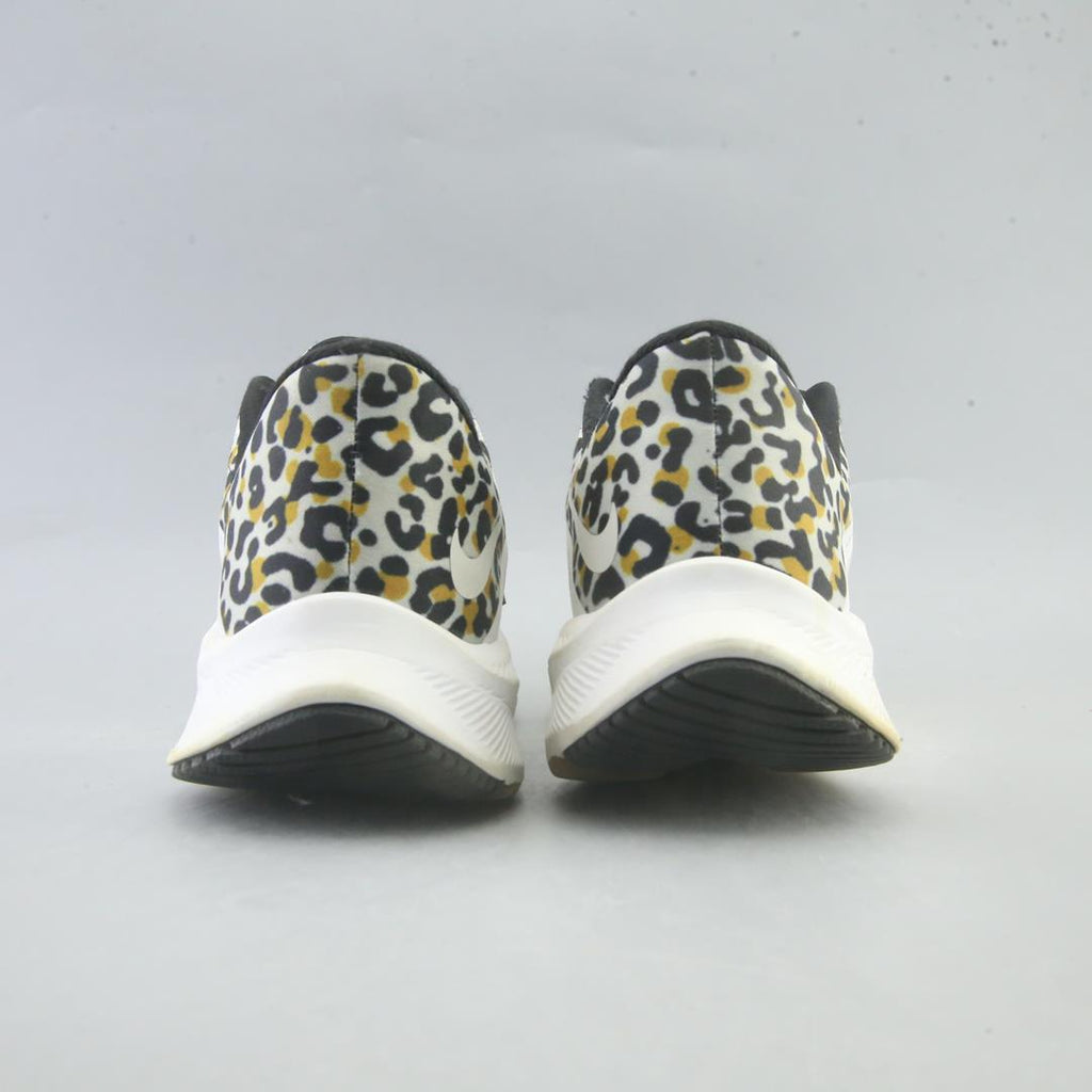 NIKE QUEST 3