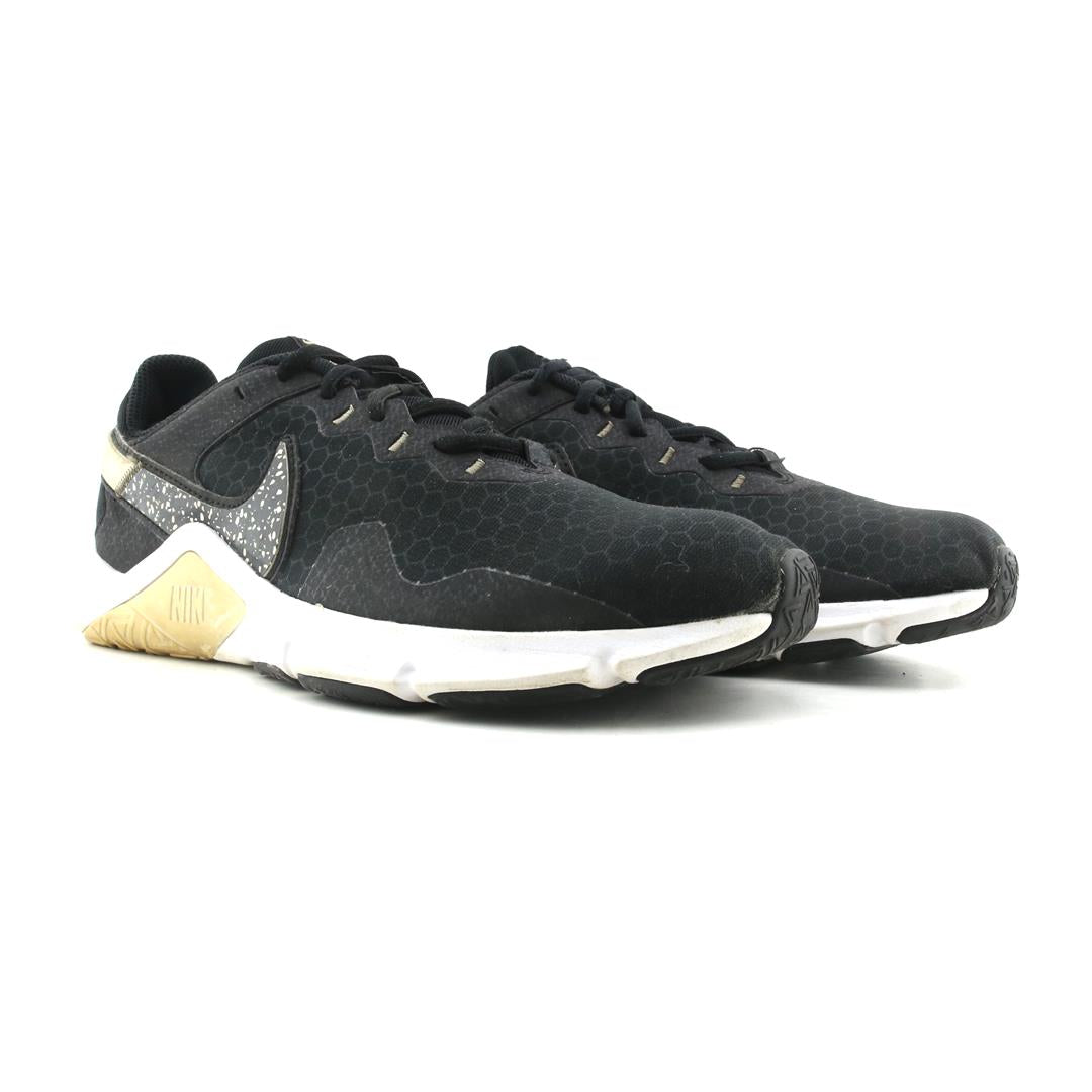 NIKE  LEGEND ESSENTIAL 2