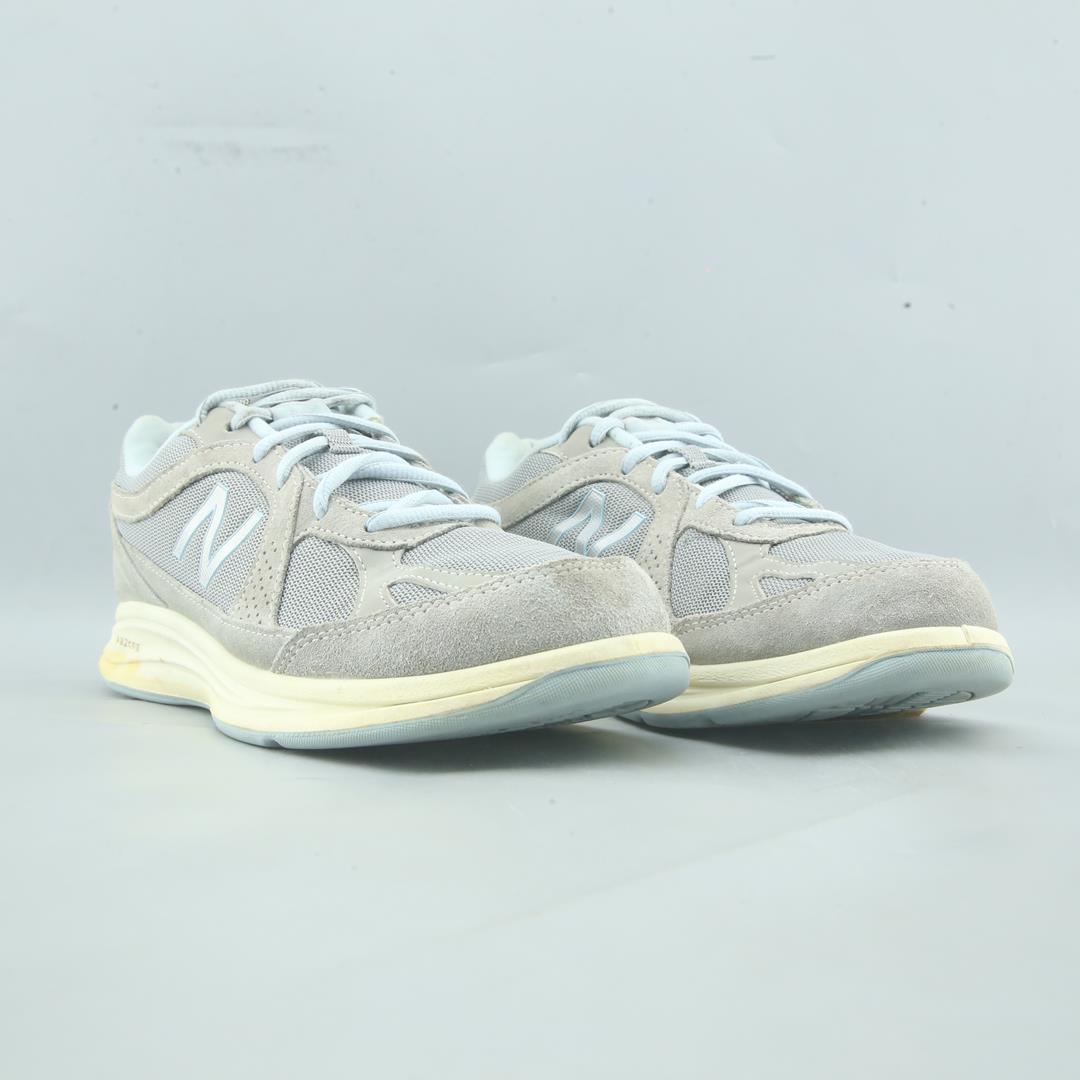NEW BALANCE  877V1
