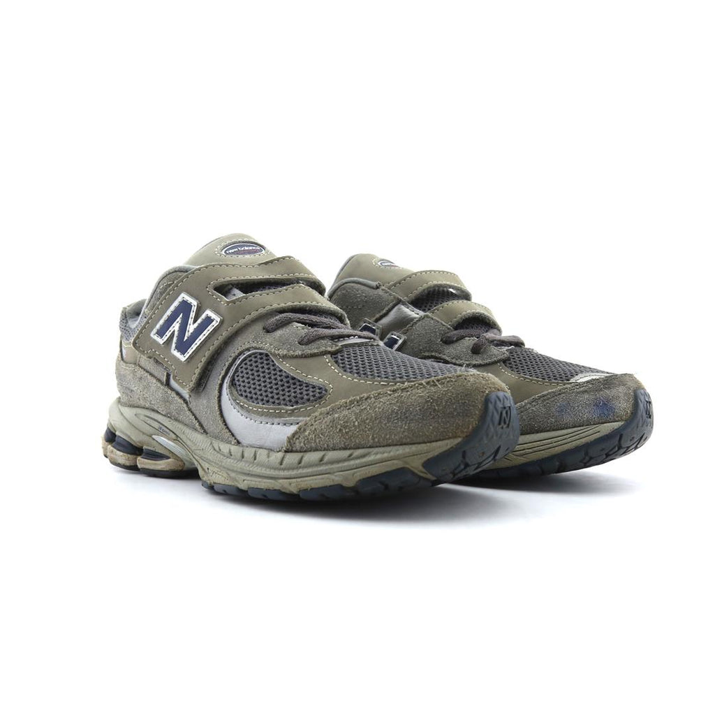NEW BALANCE 2002R
