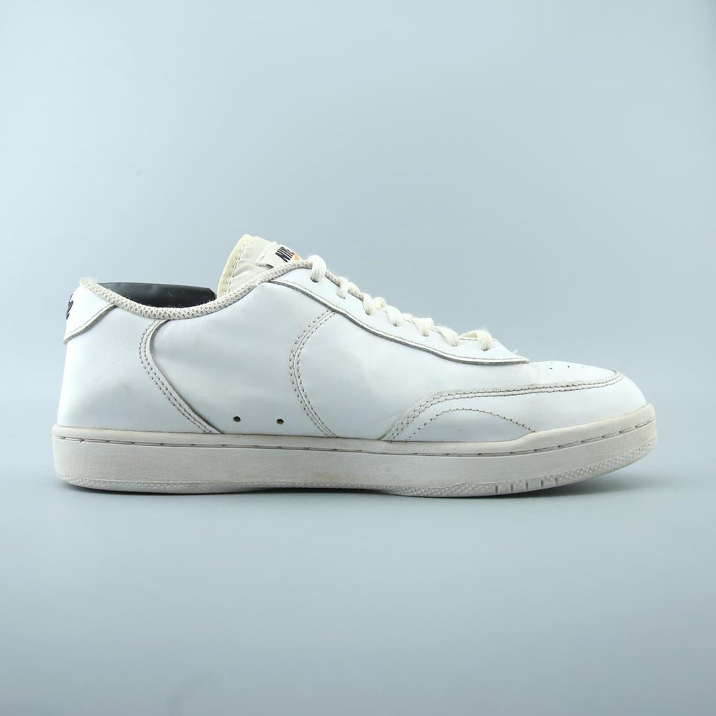NIKE COURT VINTAGE