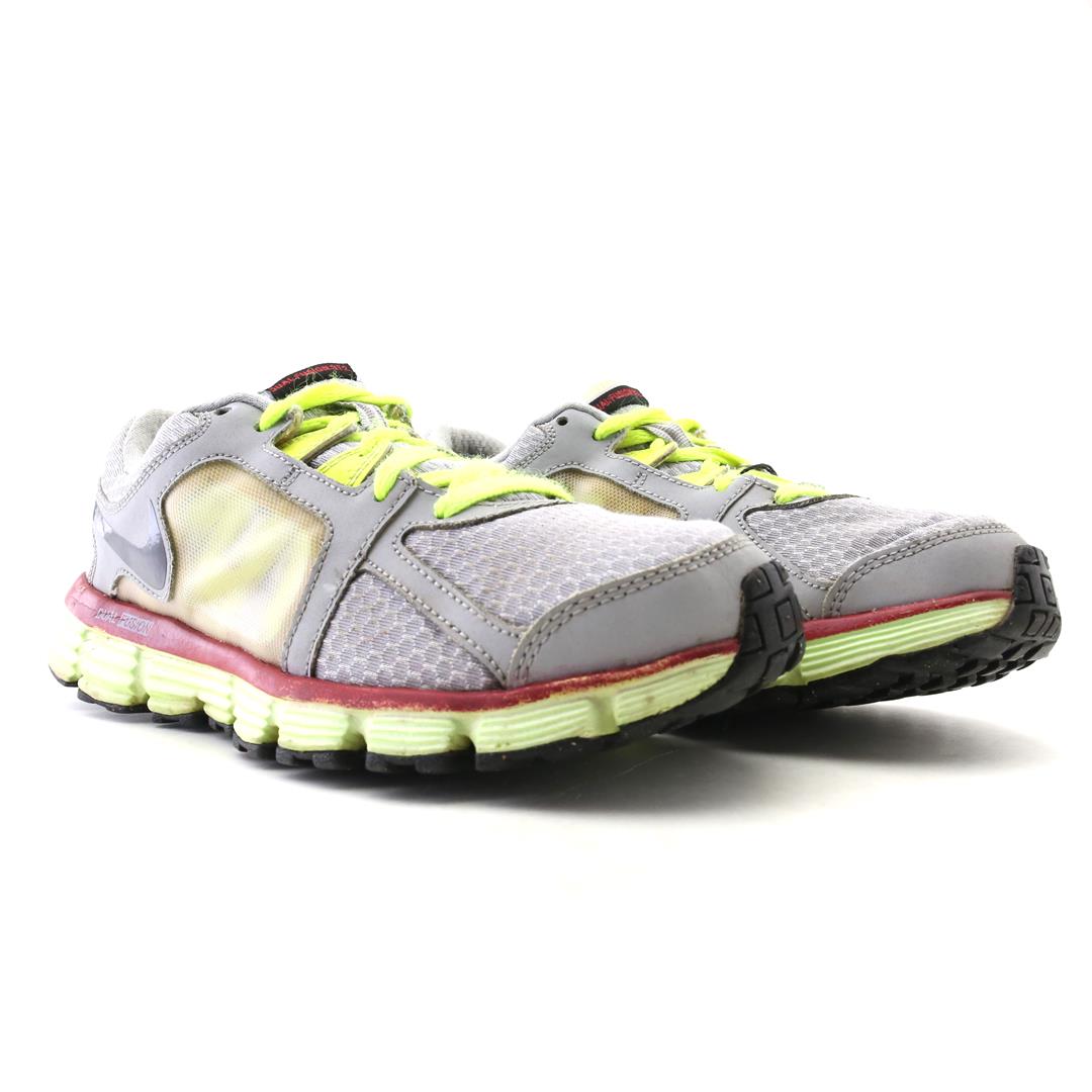 NIKE  DUAL FUSION ST 2