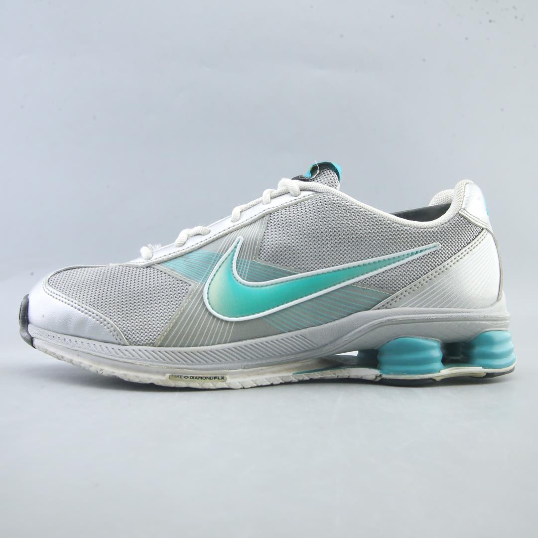 NIKE SHOX ZIP