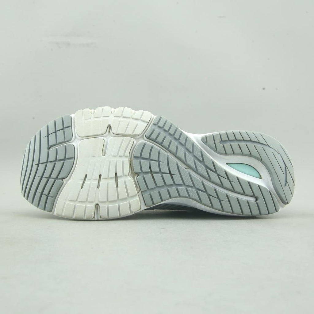 NEW BALANCE 860 V10