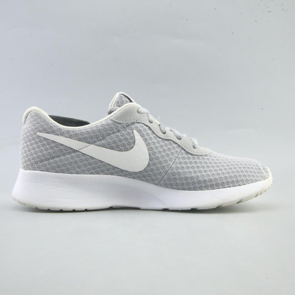 NIKE TANJUN