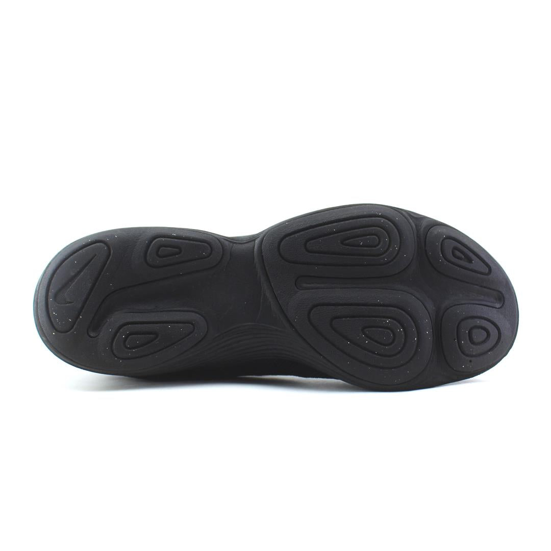 NIKE REVOLUTION 4