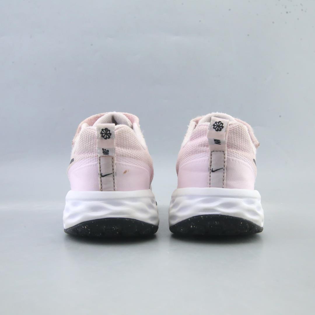 NIKE REVOLUTION 6