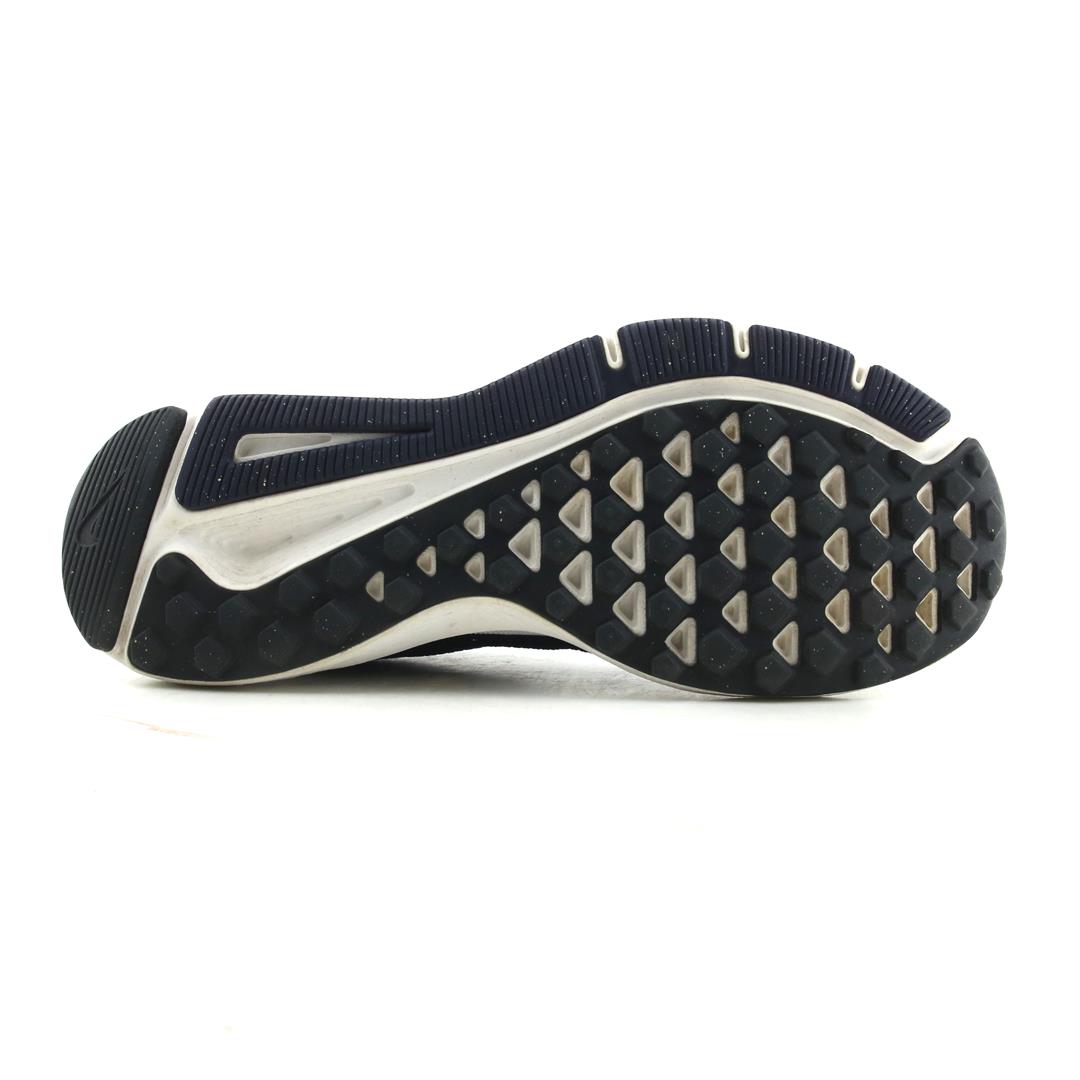NIKE QUEST