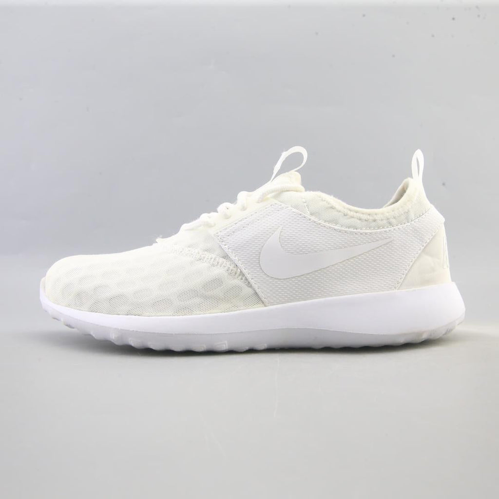 NIKE  JUVENATE