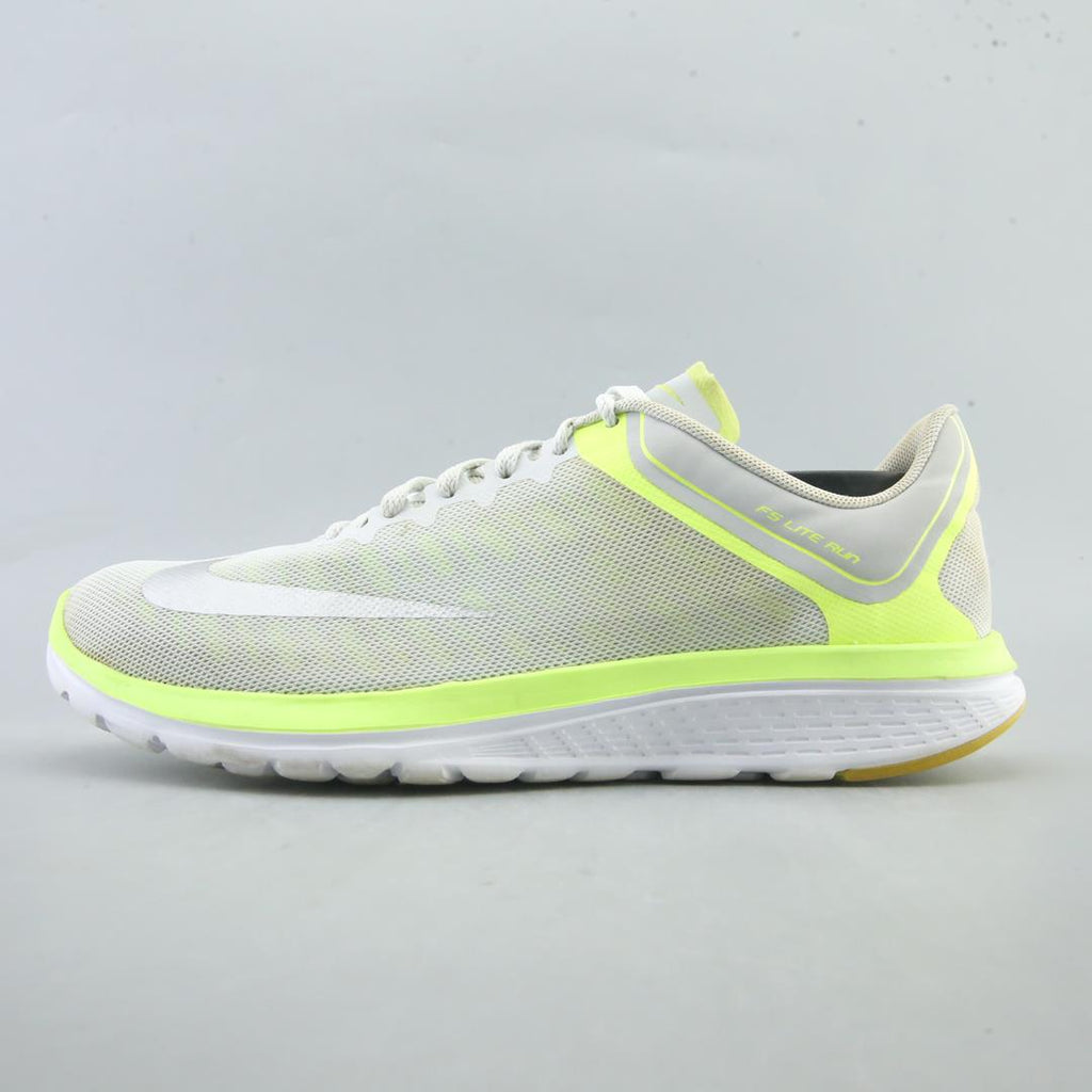 NIKE FS LITE RUN 4