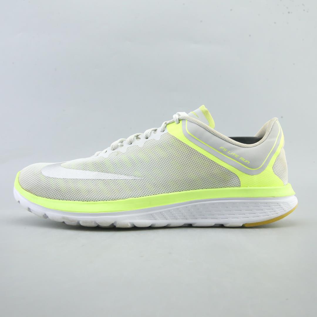 NIKE FS LITE RUN 4