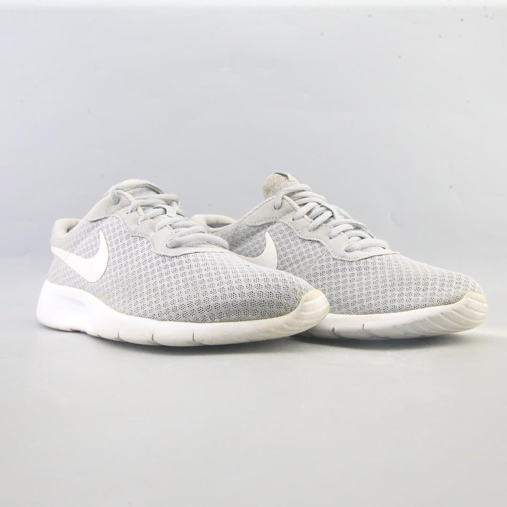 NIKE TANJUN