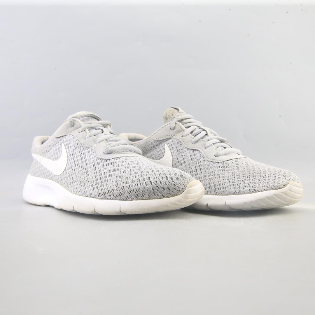 NIKE TANJUN