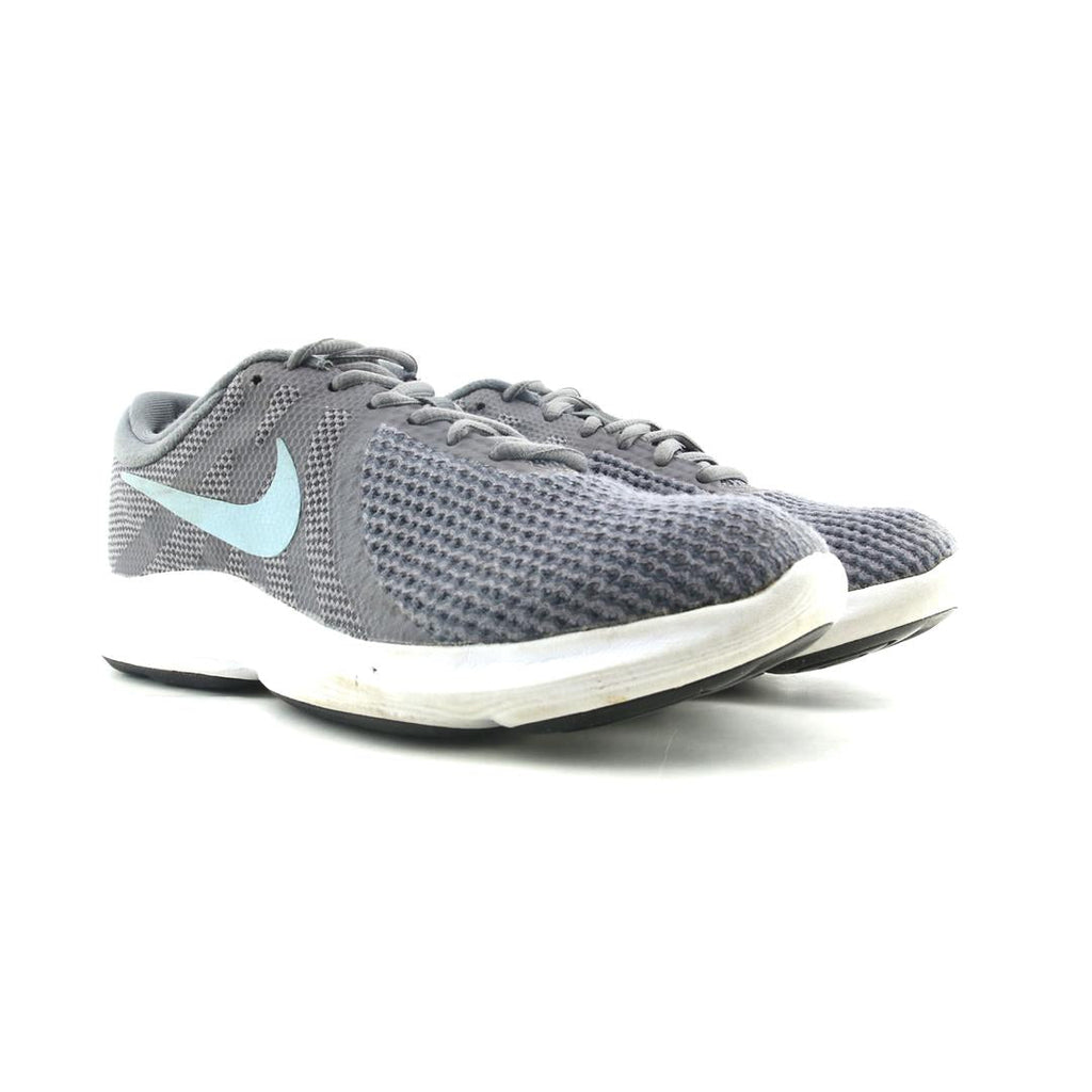NIKE REVOLUTION 4