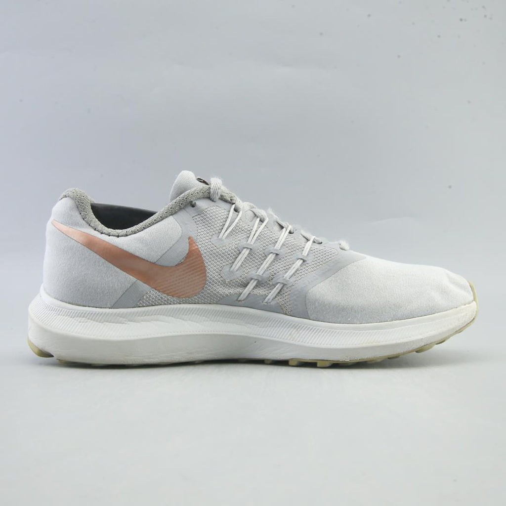 NIKE RUN SWIFT