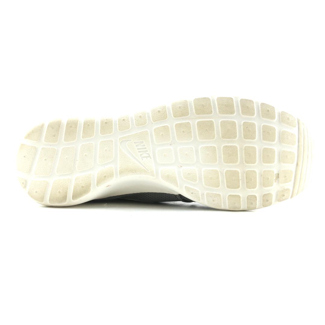 NIKE ROSHE ONE