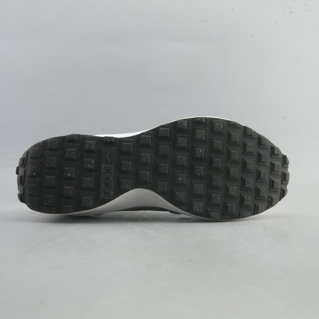 NIKE WAFFLE DEBUT